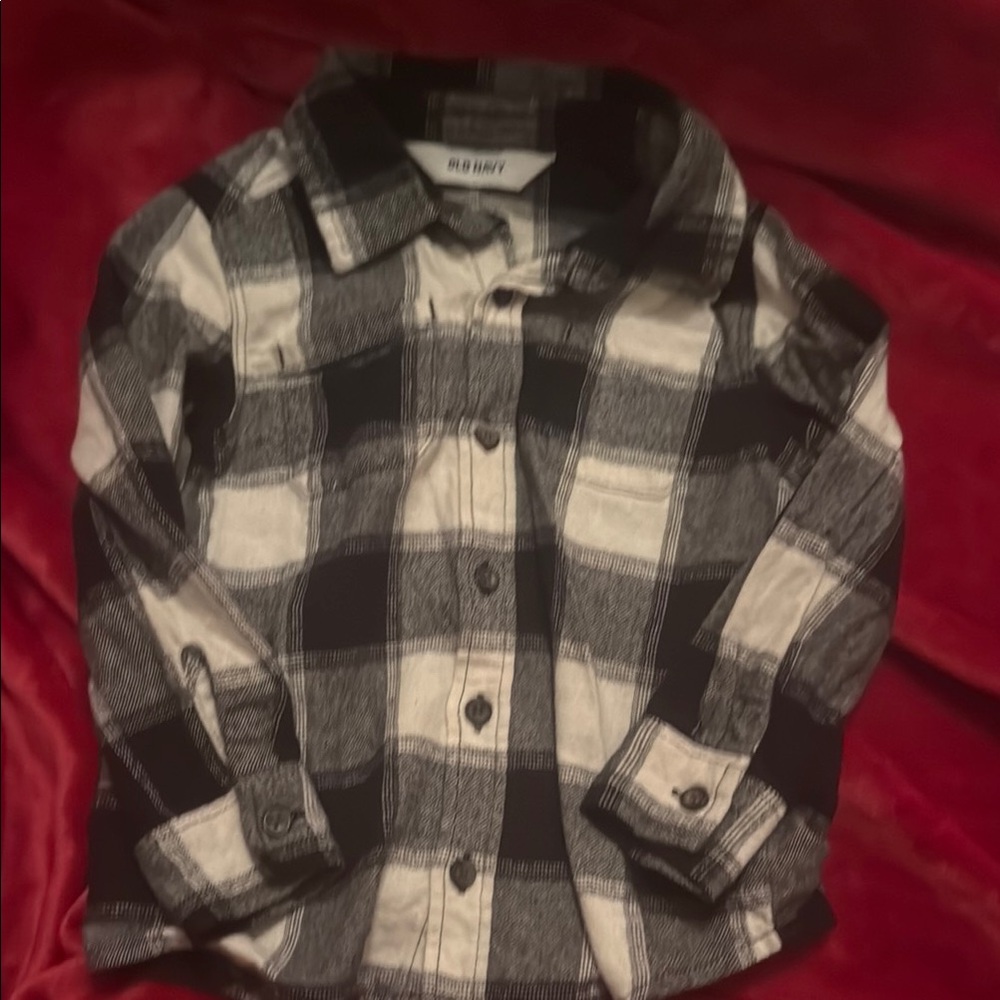 Old Navy Black and White Button Down Shirt